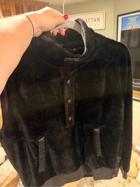 Athleta Black Plush Snap Pullover Jacket